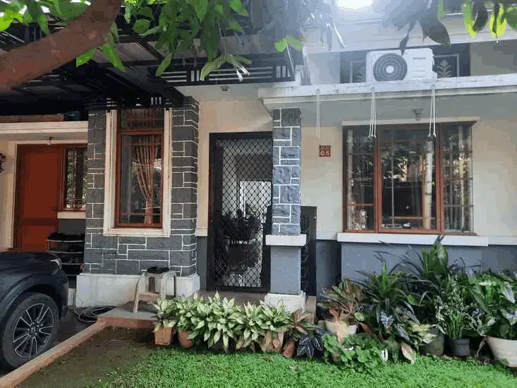 Rumah Bagus Siap Huni Di Grand Wisata Dekat Mall Living World