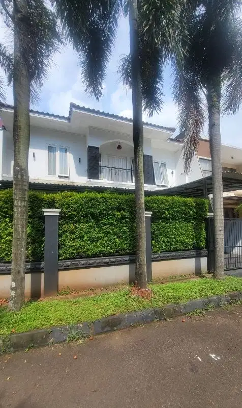 Rumah 2 Lantai Samping Fasum Di Giri Loka BSD Dekat Tol