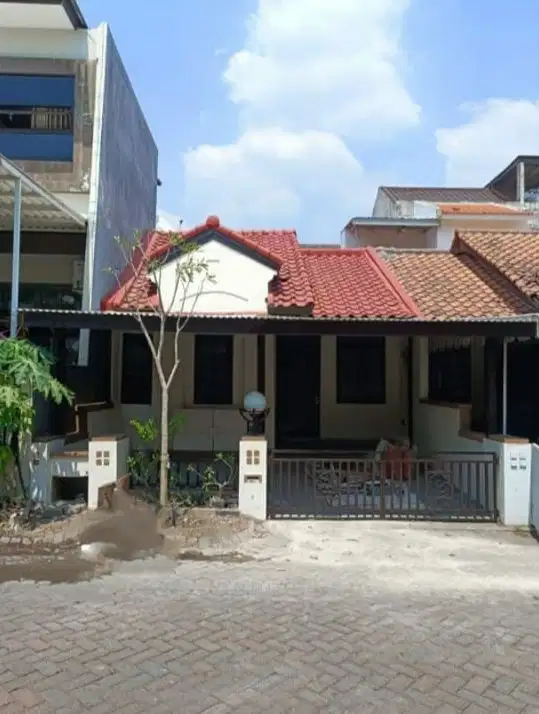 1642. Dijual Rumah di Taman Puspa Raya B