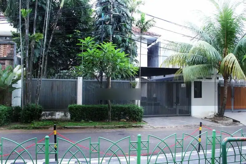Dijual rumah Jalan Taman Senjaya, lokasi strategis, Kebayoran Baru.