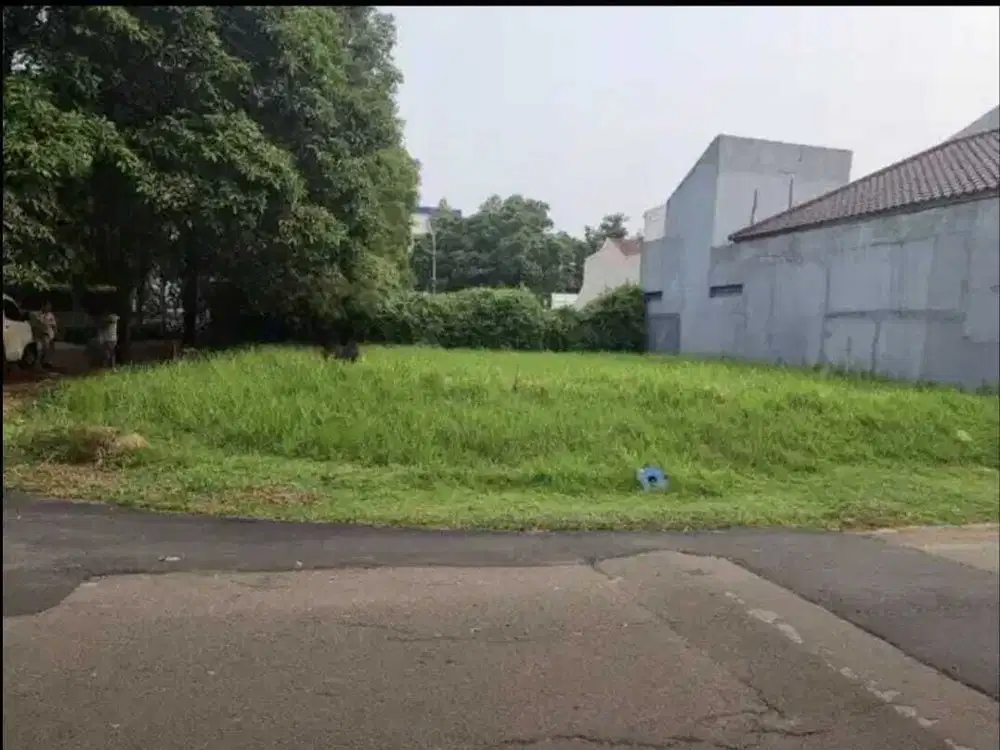 Tanah Sudut Siap Bangun di Kencana Loka Dekat Sekolah dan Tol