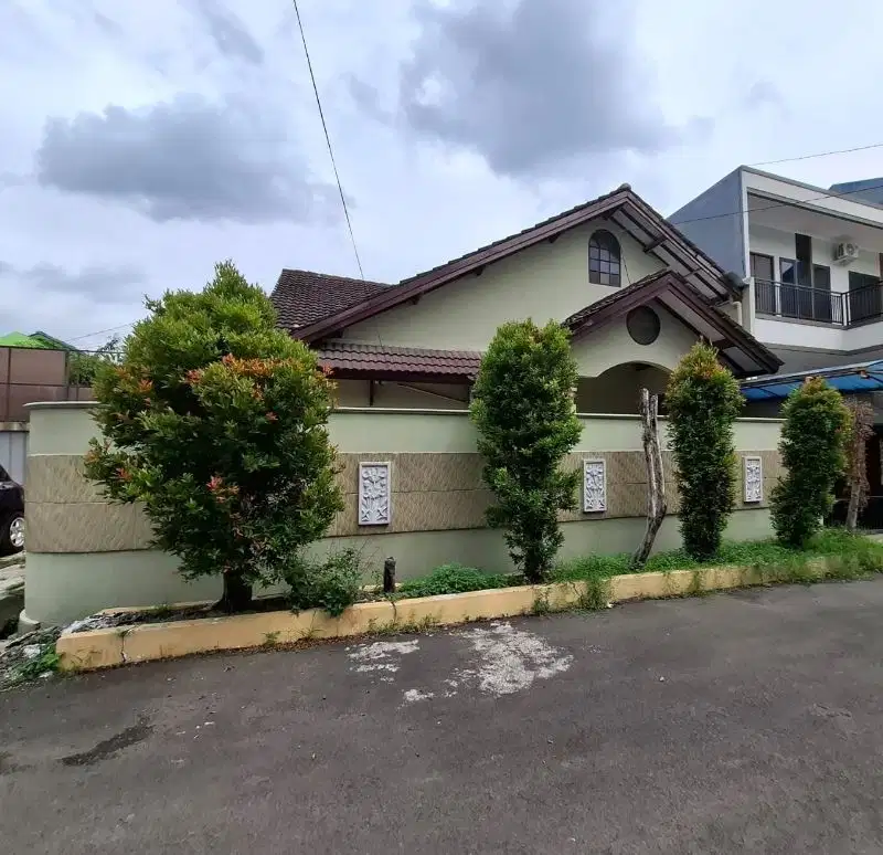 Rumah 1 Lantai Siap Huni di Galaxy Bekasi Dekat Mall