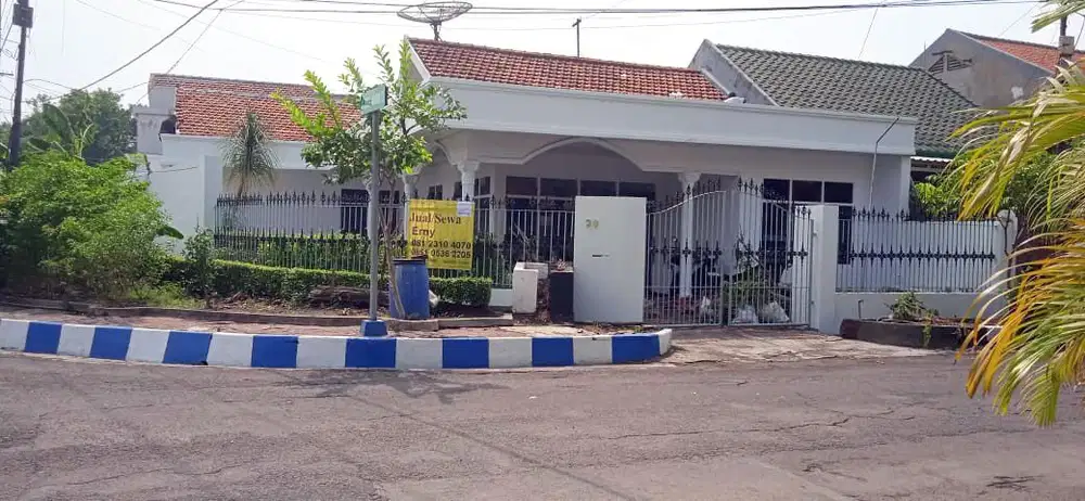 Rumah di Jemur Andayani