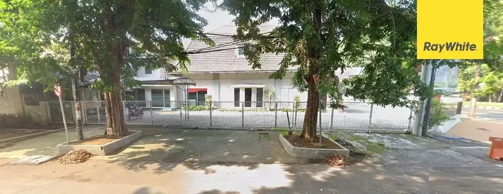 Rumah Hook Di Raya Darmo Surabaya Pusat