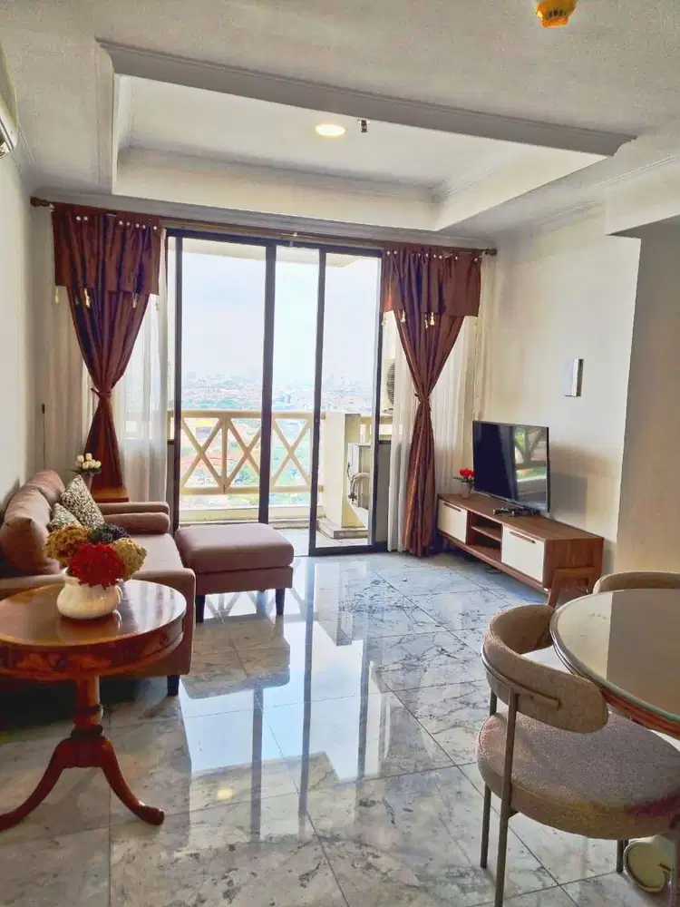 Baru Renovasi 3 Kamar 118 m2 Full Furnished Simprug Jakarta Selat