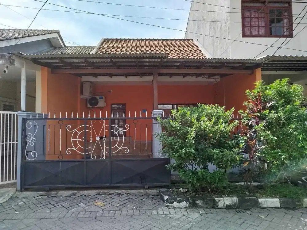 Disewakan Rumah di Babatan Pratama Sudah Renov Wiyung dkt Pakuwon