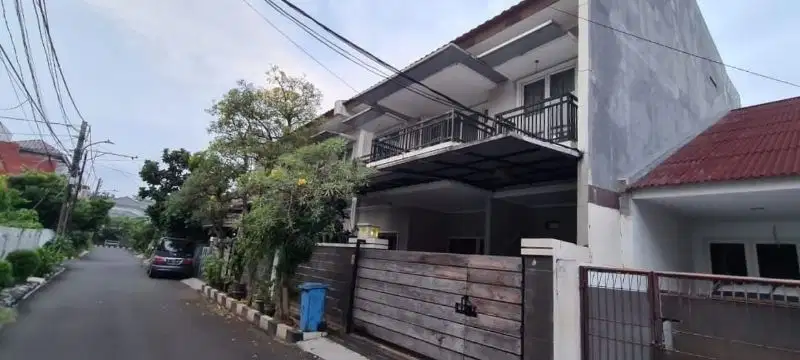 Dijual Rumah Mewah 2 Lantai di Pulo Gadung