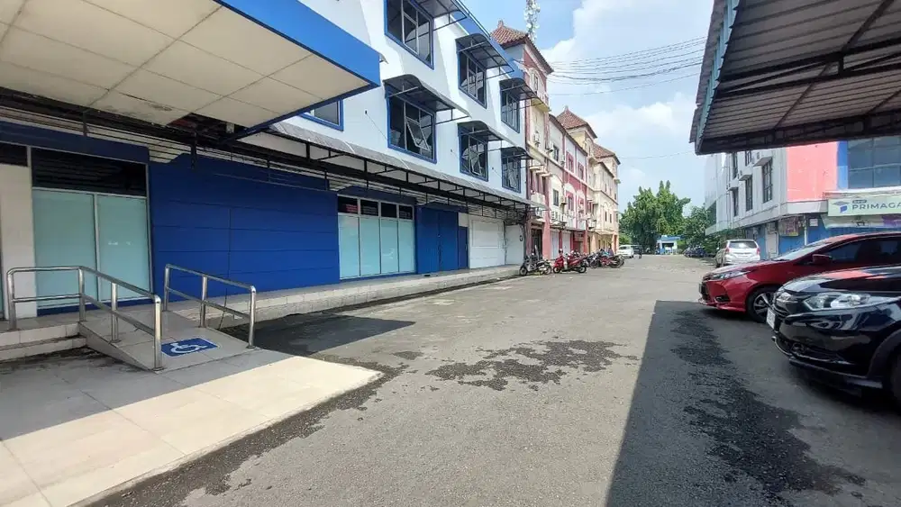 Ruko Strategis Eks Kantor Gandeng 10 Di Cakung Jakarta Timur