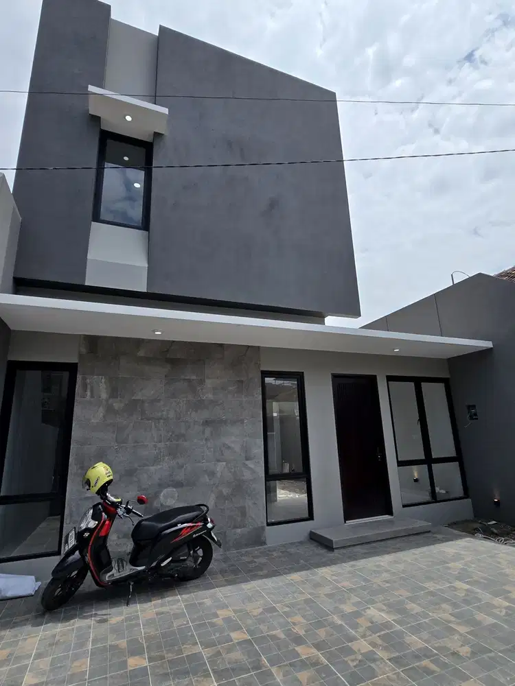 DIJUAL RUMAH BARU EMPAT KAMAR TIDUR DI JL KEMBAR BANDUNG