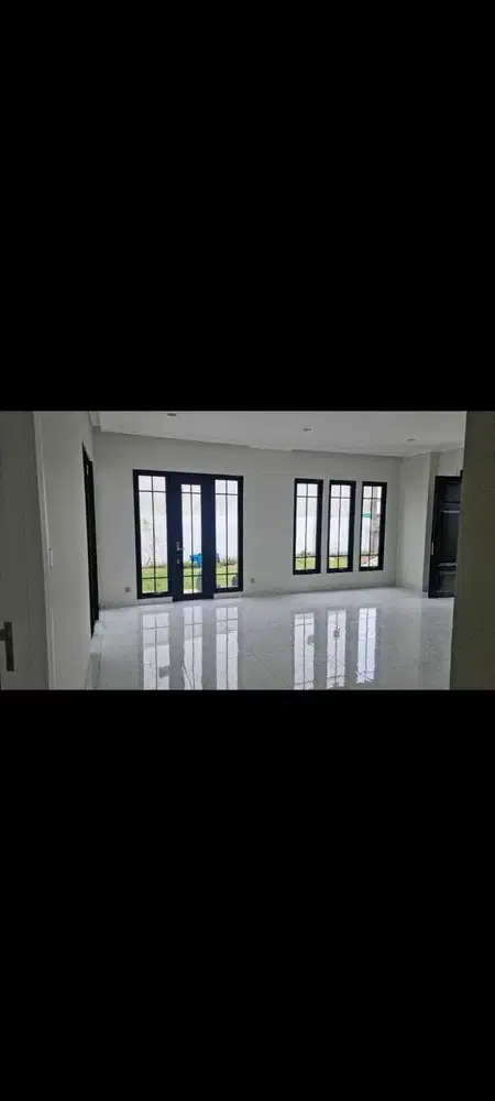 Dijual Rumah Baru Hoek Premium Summarecon Crown Gading