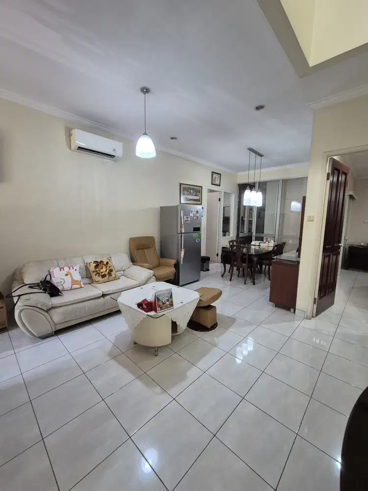 Dijual Cepat  Rumah Gading Kirana Barat termurah bagus