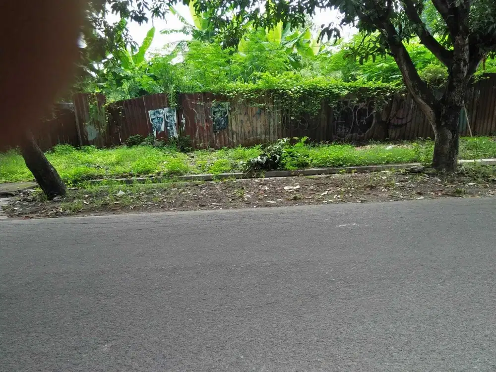 Dijual Tanah Tengah Kota Solo, di Manahan