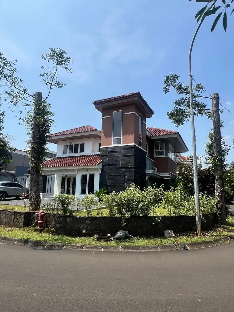 Rumah Hoek Lokasi Private Taman Giri Loka BSD city