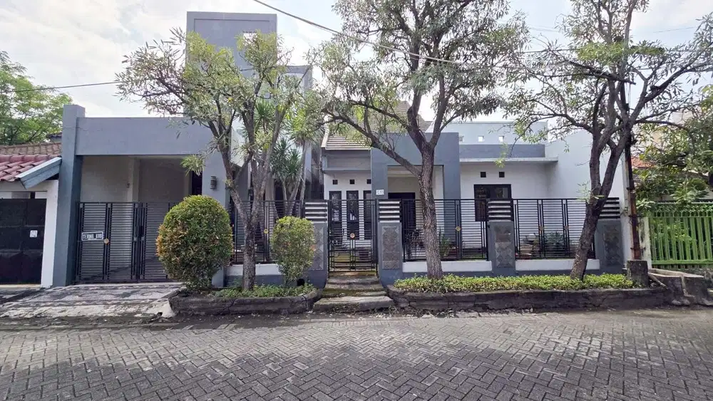 Rumah di Tenggilis Barat