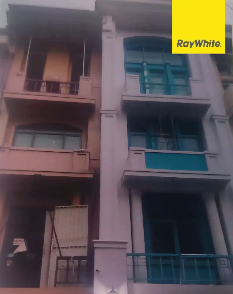 Dijual Ruko 4 lantai di Jl Jaksa Agung Suprapto Surabaya