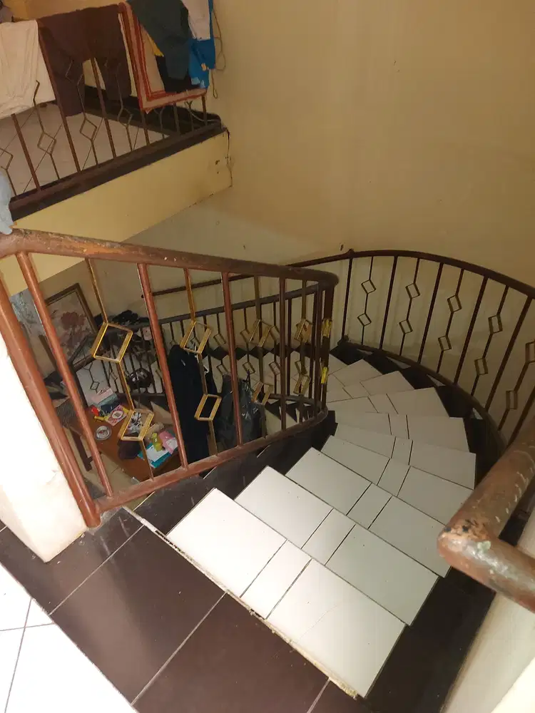 Rumah 2 Lantai di Daerah Pejaten Timur, Pasar Minggu, Jakarta Selatan