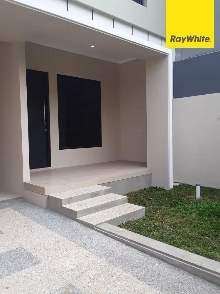 Dijual Rumah SHM di Jalan Tenggilis Utara Surabaya