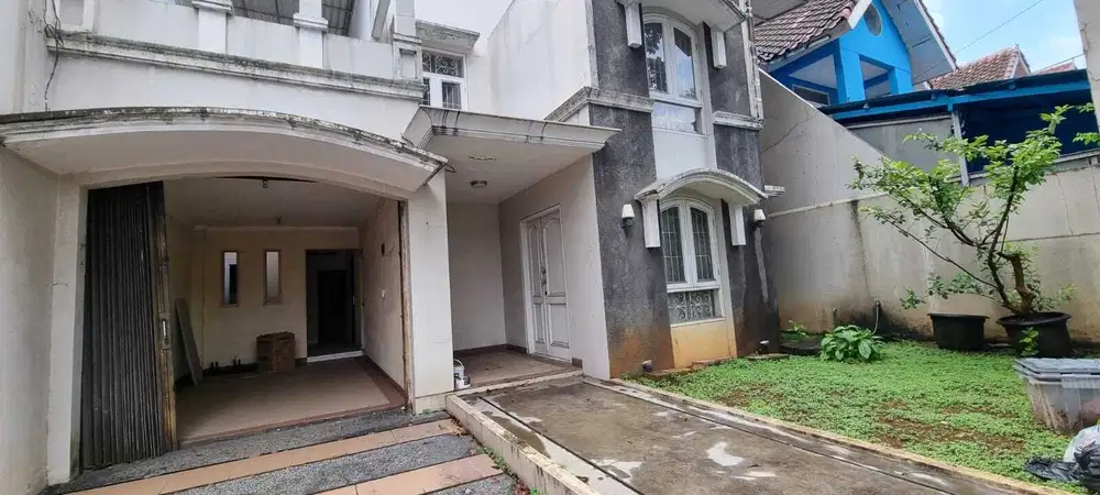 rumah cantik pinggir jalan raya griya loka BSD