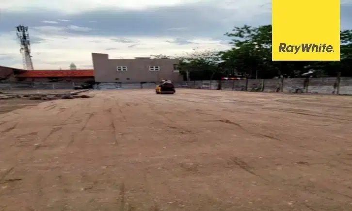 Tanah Dijalan Ir Soekarno MERR Surabaya