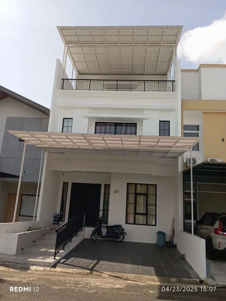 Di jual rumah furnished siap huni di Alam Sutera Flamboyan