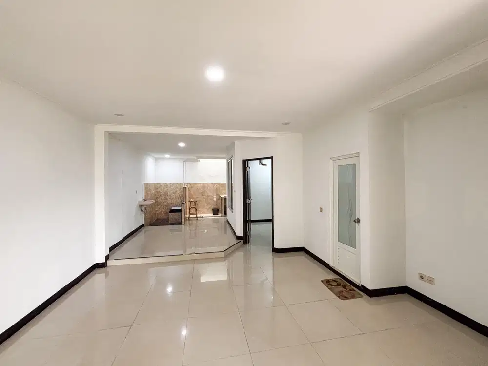 Dijual Rumah 2 Lantai Royal Serpong Village