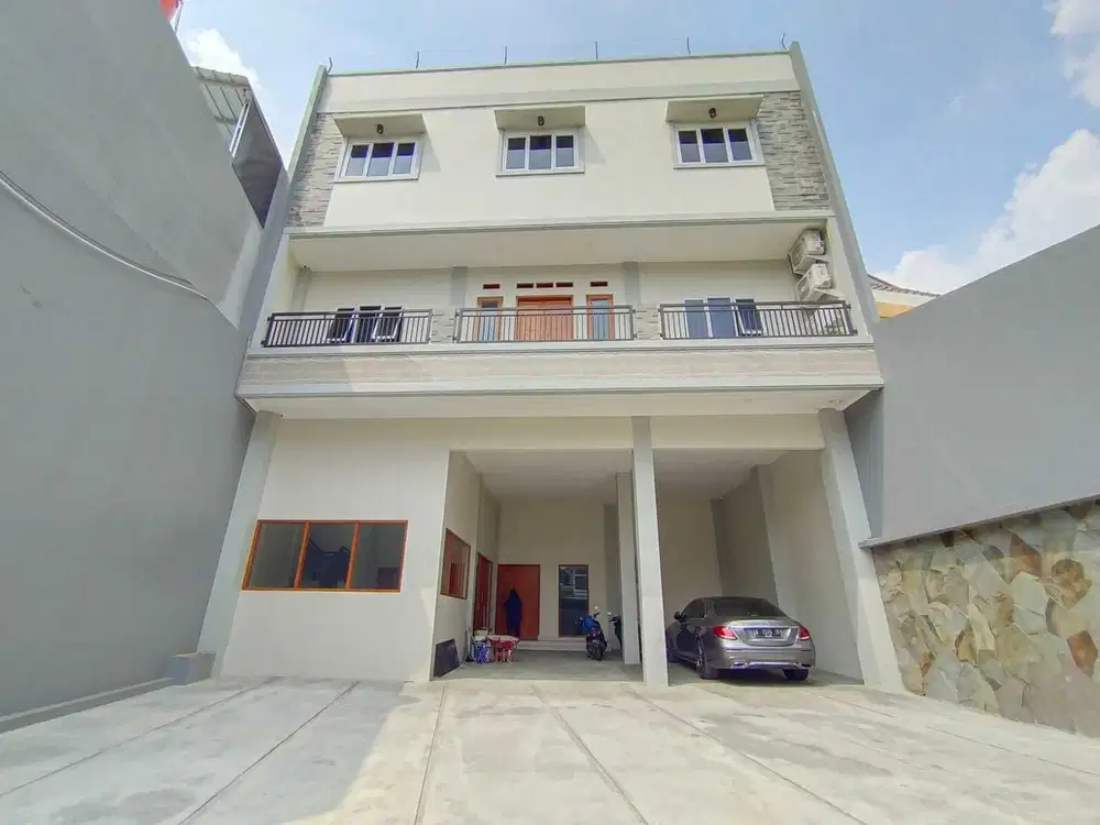 Gudang & kantor 3lt bagus dan siap pakai di Kemayoran, Kebon Kosong