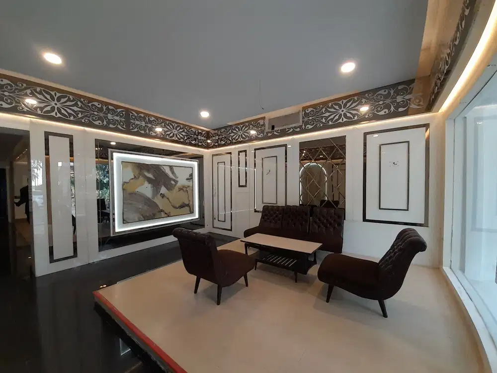 Ruang Usaha Sayap Riau Eks Klinik Kecantikan