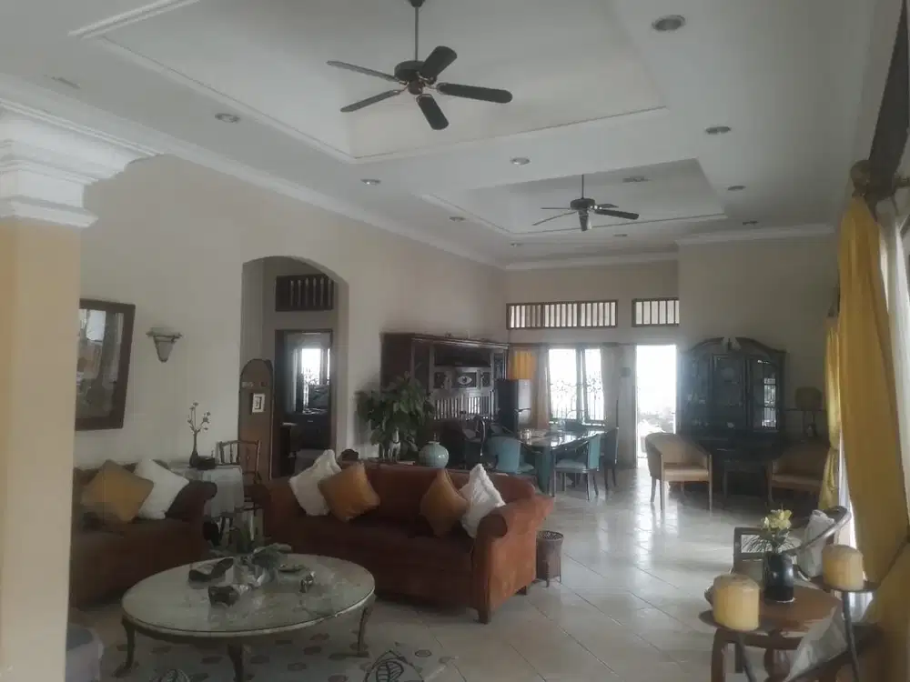 Rumah Luas 1000 m2 Strategis di Bintaro cocok Untuk Hunian dan Bisnis