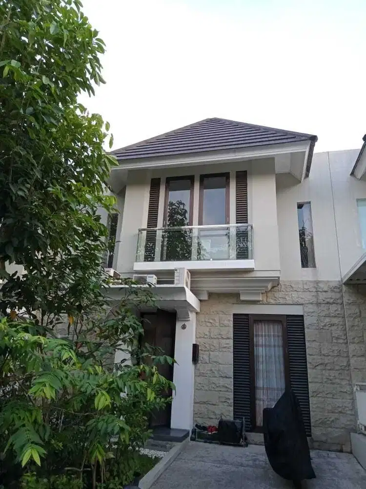 1729. Dijual Rumah Taman Puspa Raya cluster Violet