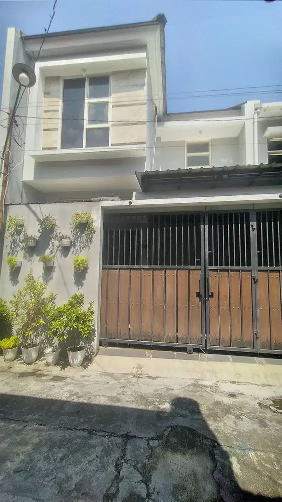 Rumah baru dijual di Jl Jayengan Kidul, Serengan Solo