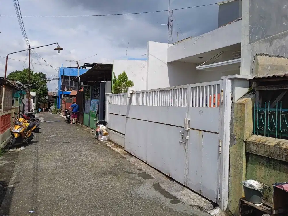 Rumah di Wonosaren Jagalan Jebres Solo bangunan bagus