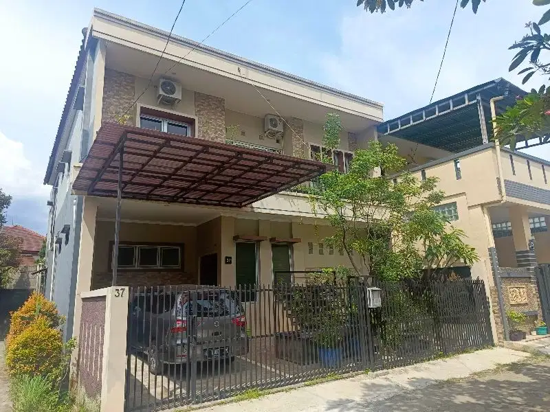 Rumah Siap Huni Bagus di Taman Pajajaran Blok A7 SHM