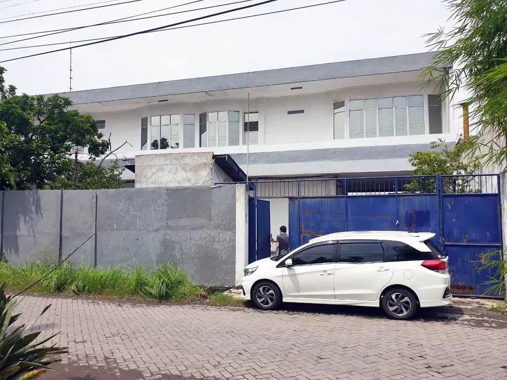 Gudang di Brigjen Katamso