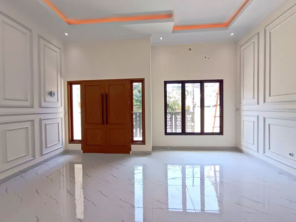 Rumah Bagus 3 Lantai 180 m2 Row 3 Mobil Kelapa Gading