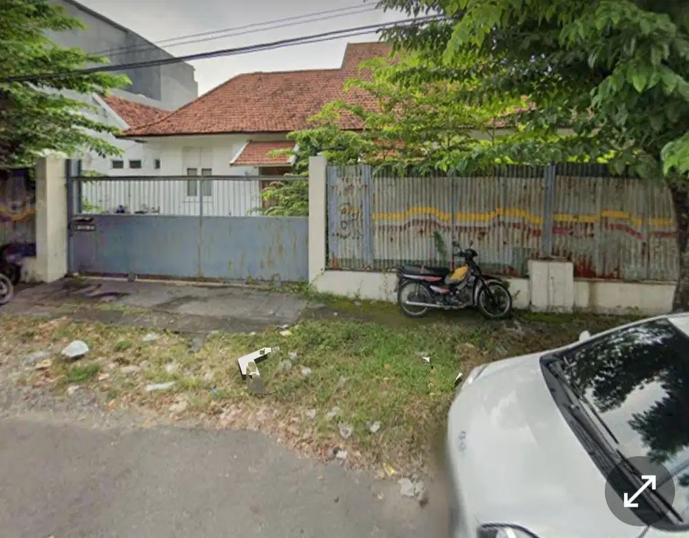 1330. Disewa Rumah di Dr Soetomo Surabaya