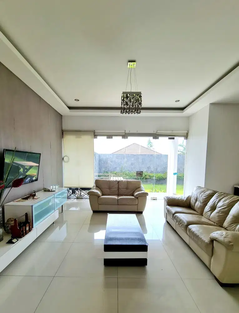 DIJUAL RUMAH KEREN SIAP HUNI DI KOMPLEK ELIT SETRA DUTA BANDUNG UTARA