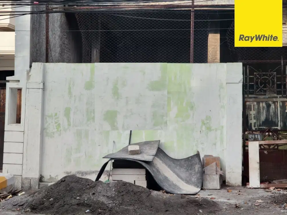 Dijual Rumah 2 lantai di Jl Manyar Indah Surabaya