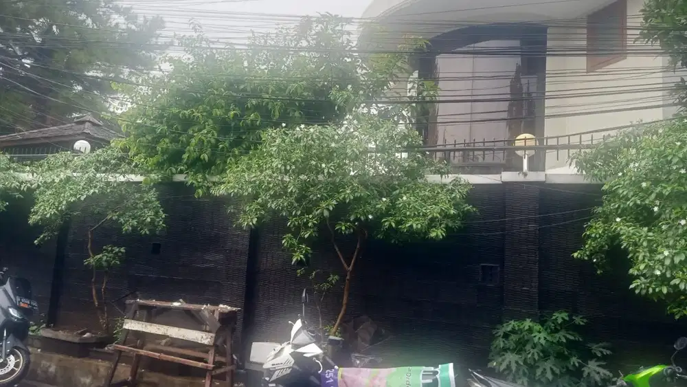 PEKAYON Pasar Minggu - Rumah Besar dan Startegis