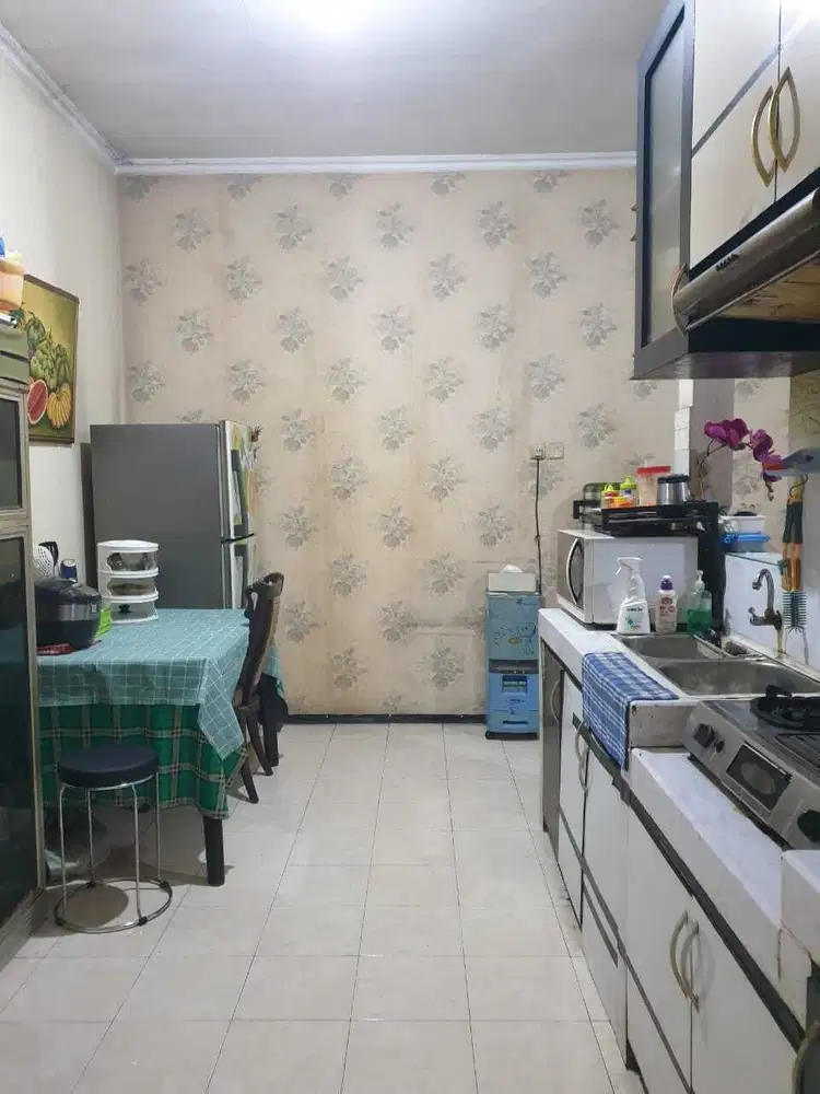 Di Jual Cepat Rumah Pojok. Taman Pondok Jati, Taman, Sidoarjo