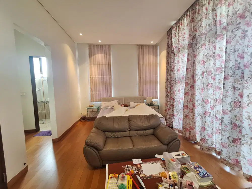 JUAL CEPAT RUMAH MINIMALIS MODERN 3 LANTAI GADING RESIDENCES IVN