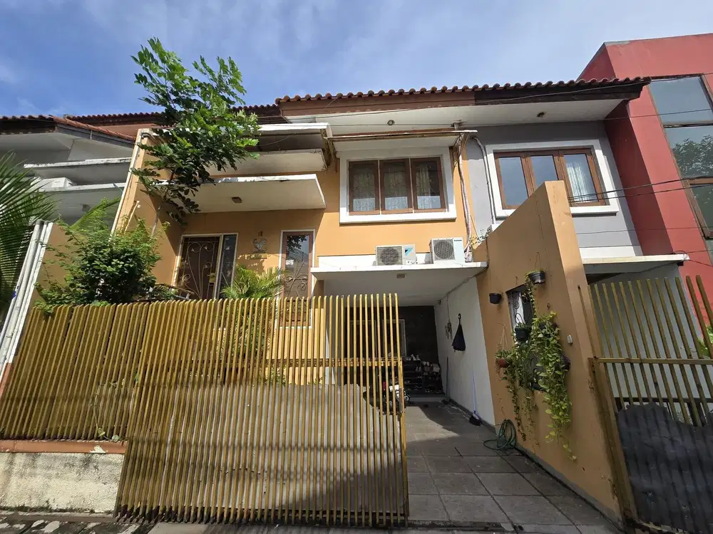 Rumah Nyaman Daerah Tebet Jakarta Selatan Akses 1 Mobil