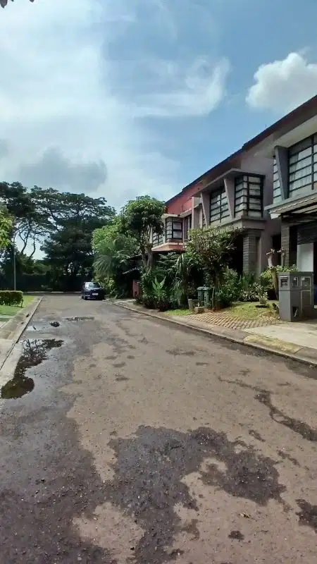 Rumah  cantik di cluster elit bintaro jaya