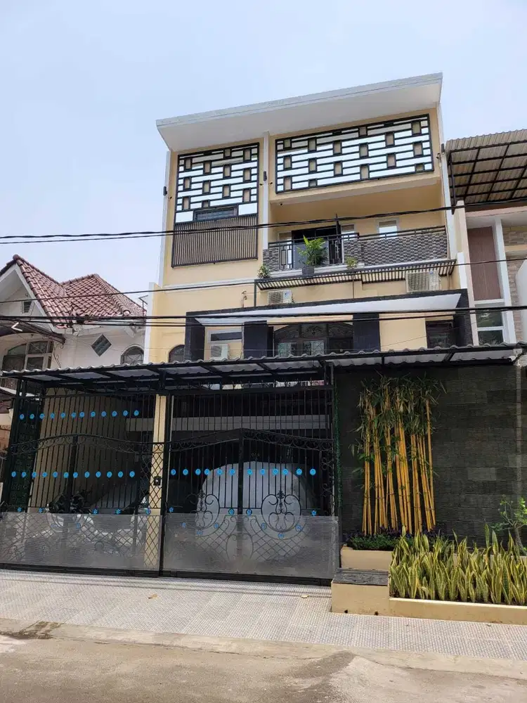 DIJUAL RUMAH MEWAH PELEPAH ELOK RAYA
