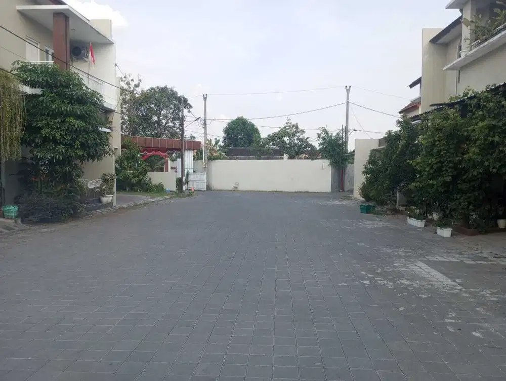 Rumah di cluster elit Makamhaji Residences Gentan Solo