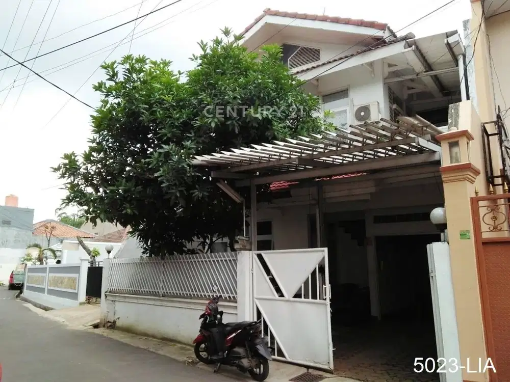 Dijual Rumah Bagus Strategis Dekat MRT Haji Nawi Jakarta Selatan