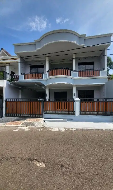 Rumah 2 Lantai Siap Huni di BSD Dekat Tol dan Sekolah