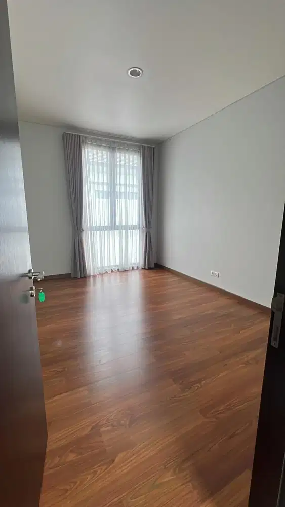 Di Sewakan Rumah Lakewood navapark BSD