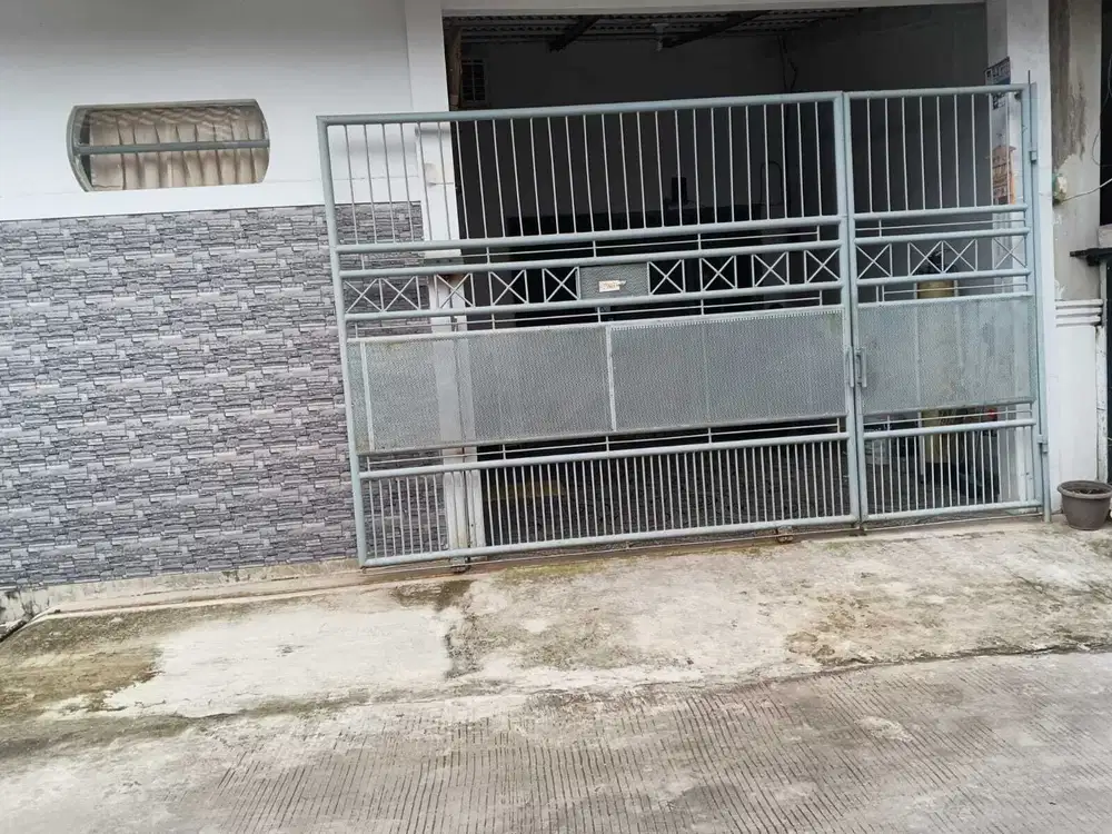 Rumah di Perumahan Taman Dadap Indah Full Renov Rapih Terawat