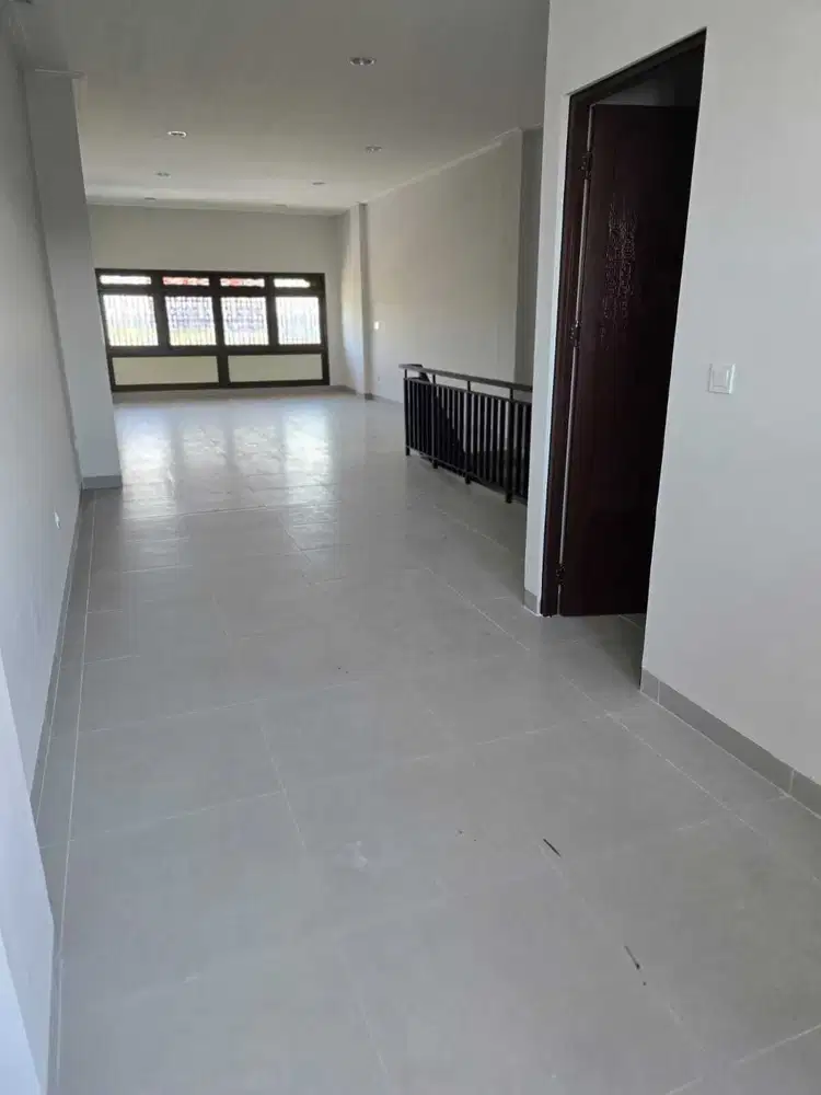 SEWA CEPAT RUKAN GRAND SHANGHAI 3 LANTAI PIK 2 JEN