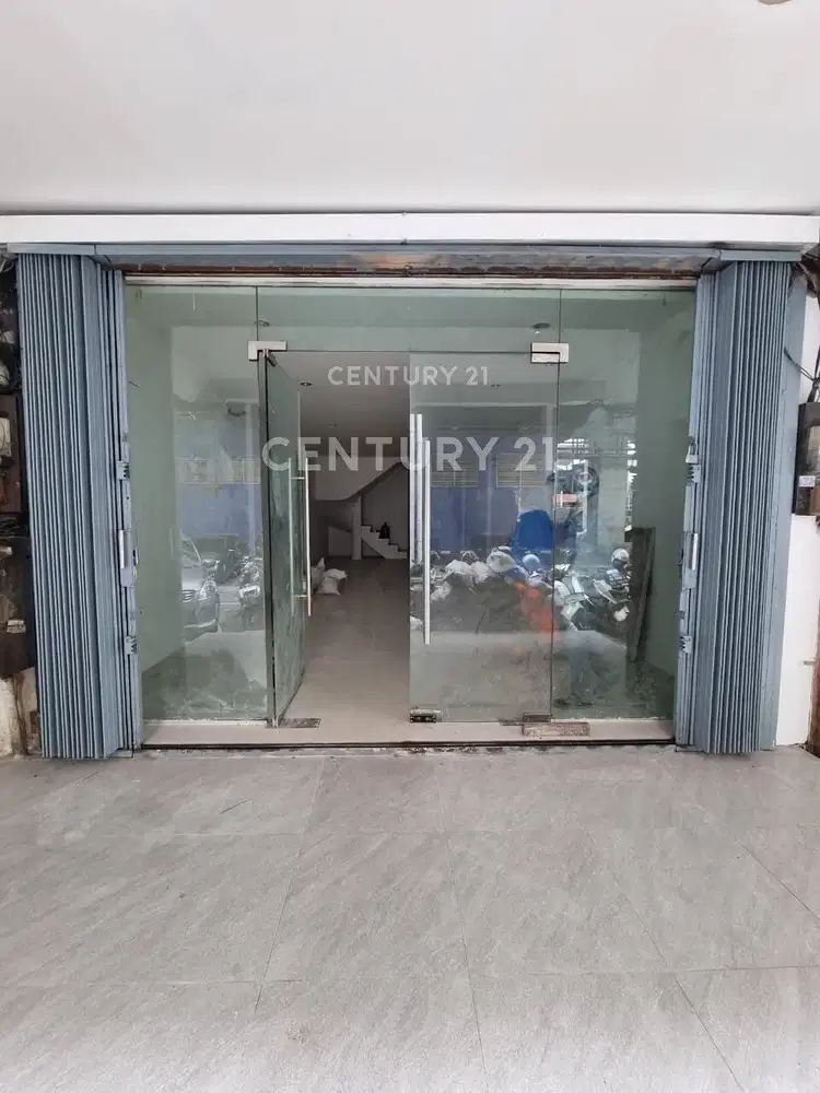 Ruko 2.5 Lantai Ada Lift Boulevard Kelapa Gading